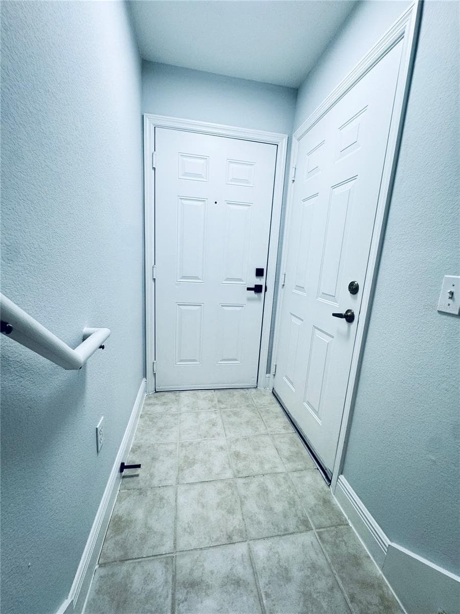 233 SOUTHERN PECAN CIRCLE — photo 5 of 42