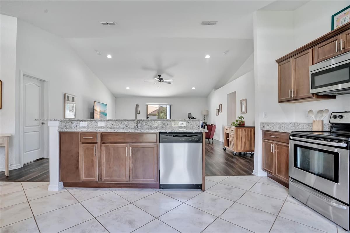257 KISSENGEN PARK DRIVE — photo 6 of 34