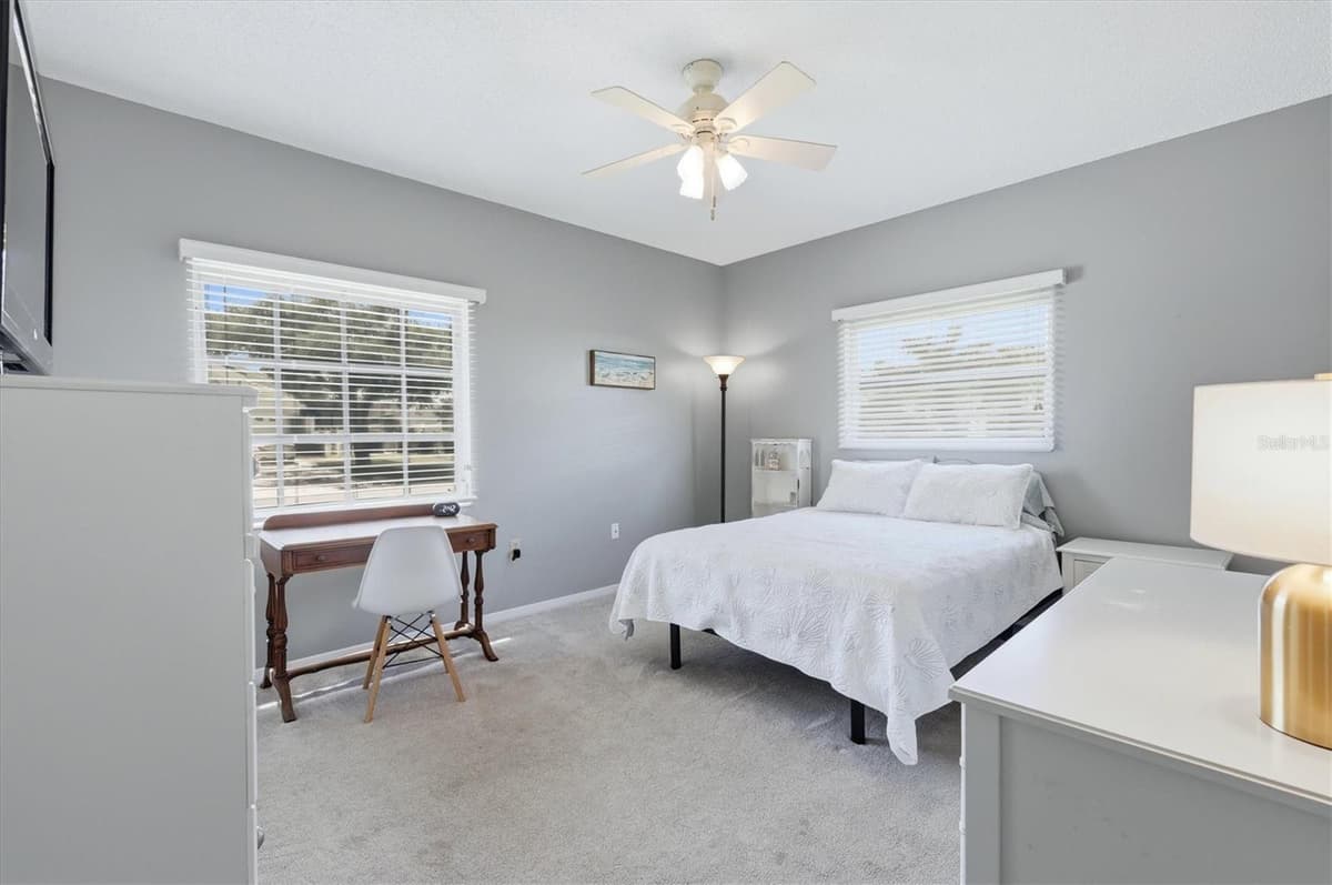 5887 TIDEWOOD AVENUE — photo 17 of 33