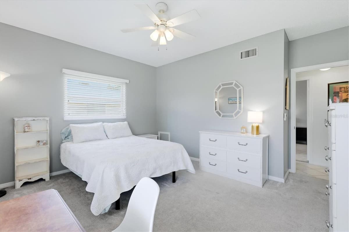 5887 TIDEWOOD AVENUE — photo 18 of 33