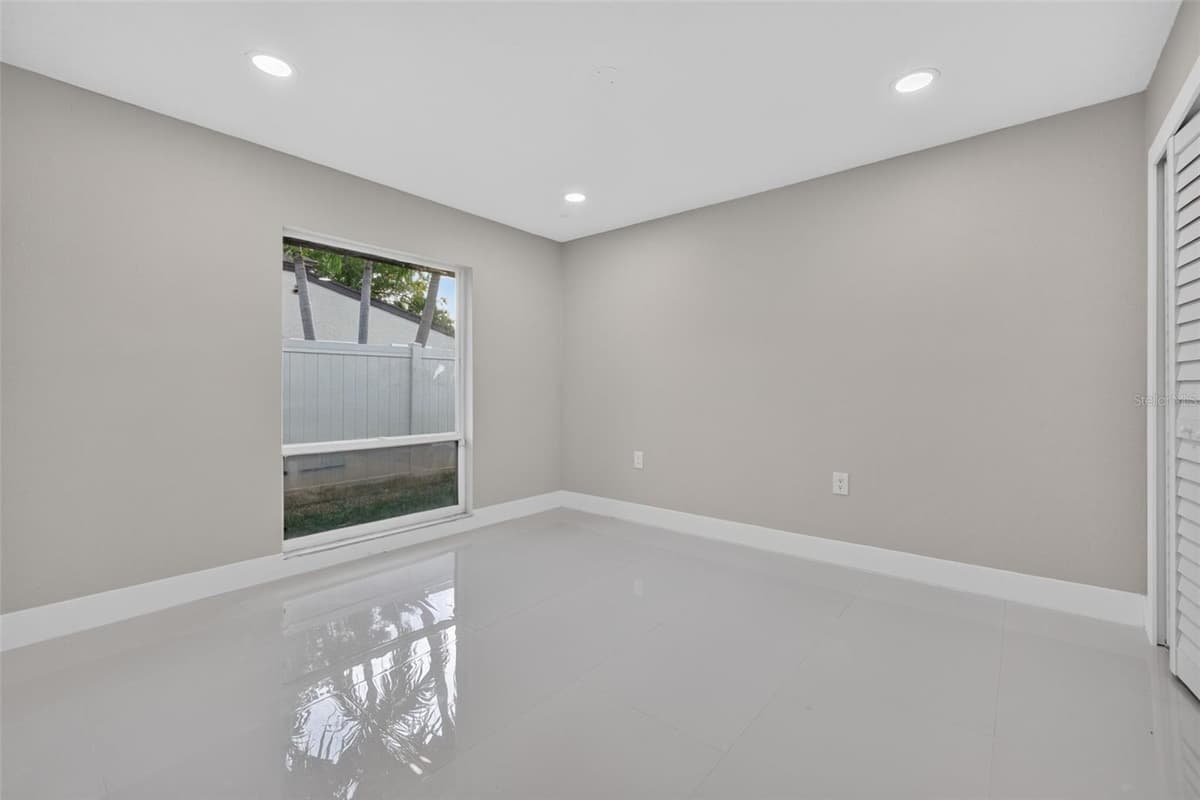 219 MIRAMAR BOULEVARD — photo 29 of 47