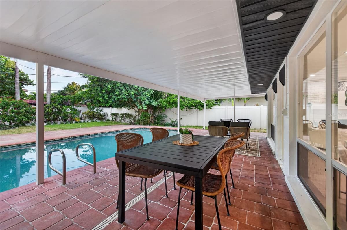 219 MIRAMAR BOULEVARD — photo 39 of 47