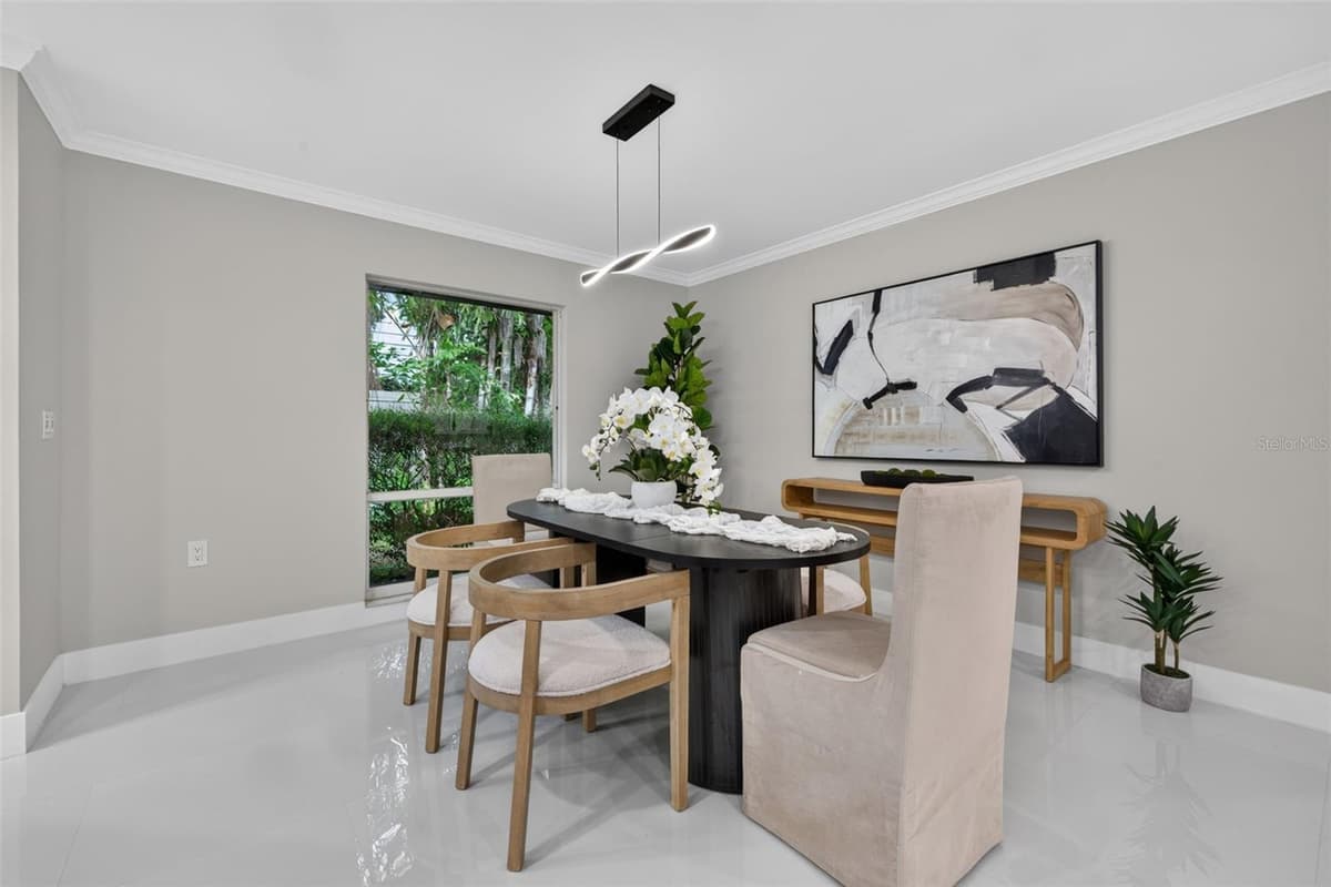 219 MIRAMAR BOULEVARD — photo 13 of 47