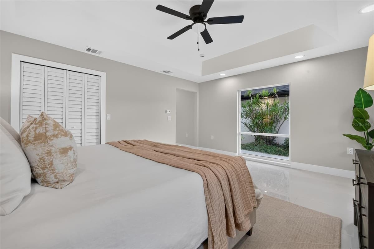 219 MIRAMAR BOULEVARD — photo 23 of 47