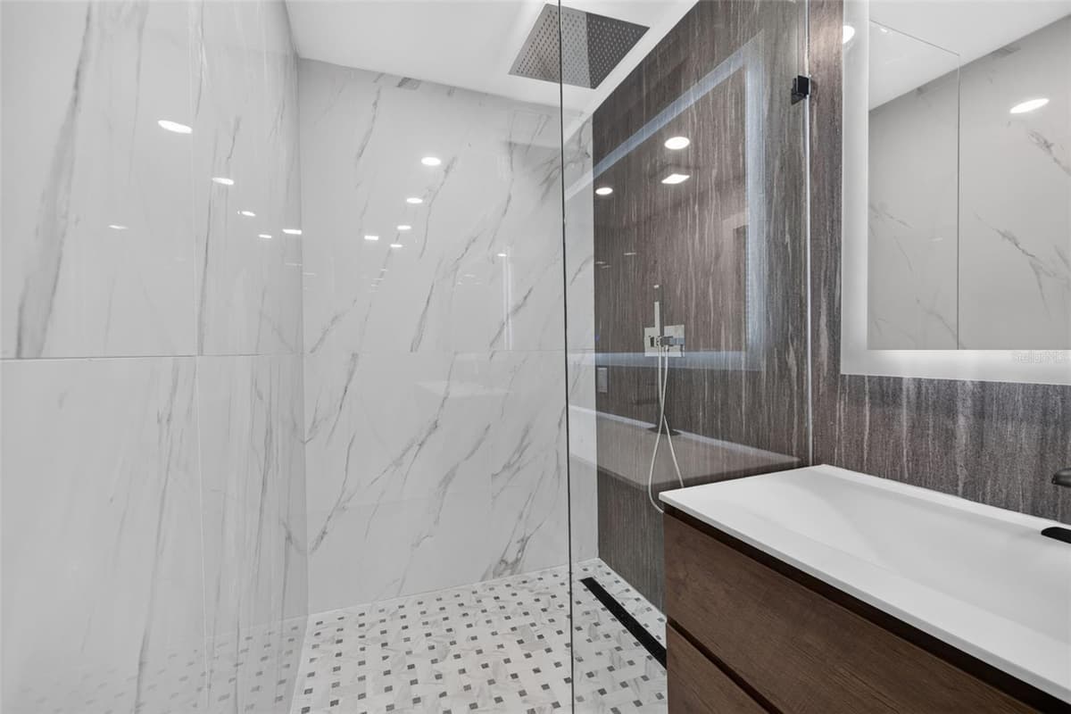 219 MIRAMAR BOULEVARD — photo 33 of 47