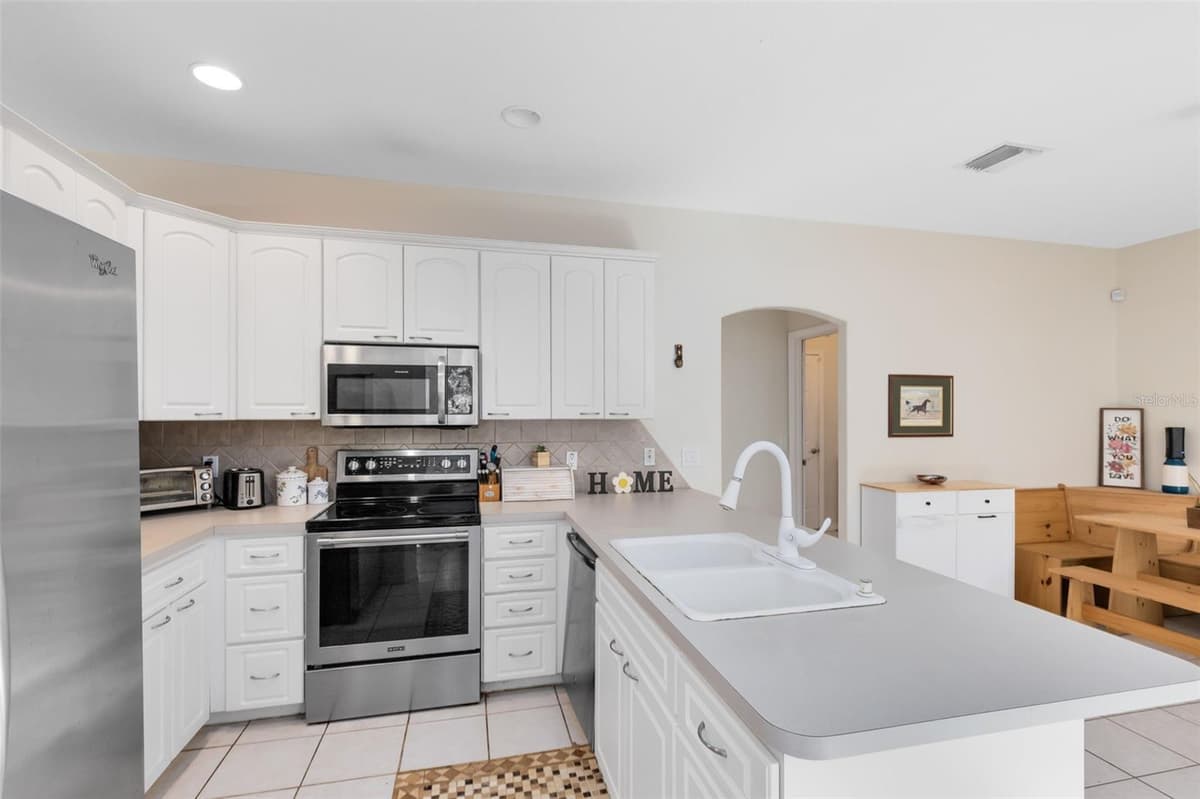 703 SAMUEL CHASE LANE — photo 15 of 41