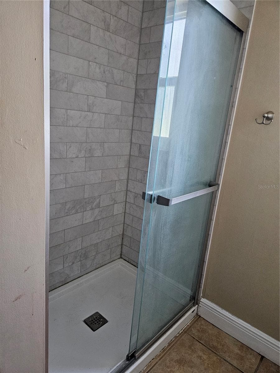 6092 BURCH STREET — photo 8 of 17