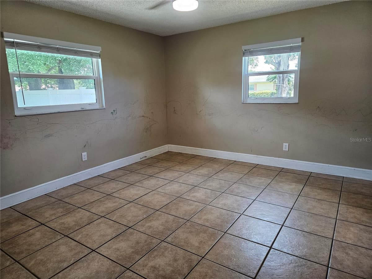 6092 BURCH STREET — photo 6 of 17