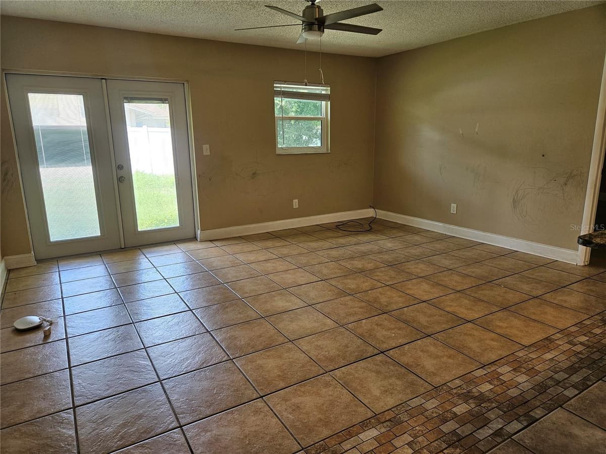 6092 BURCH STREET — photo 3 of 17