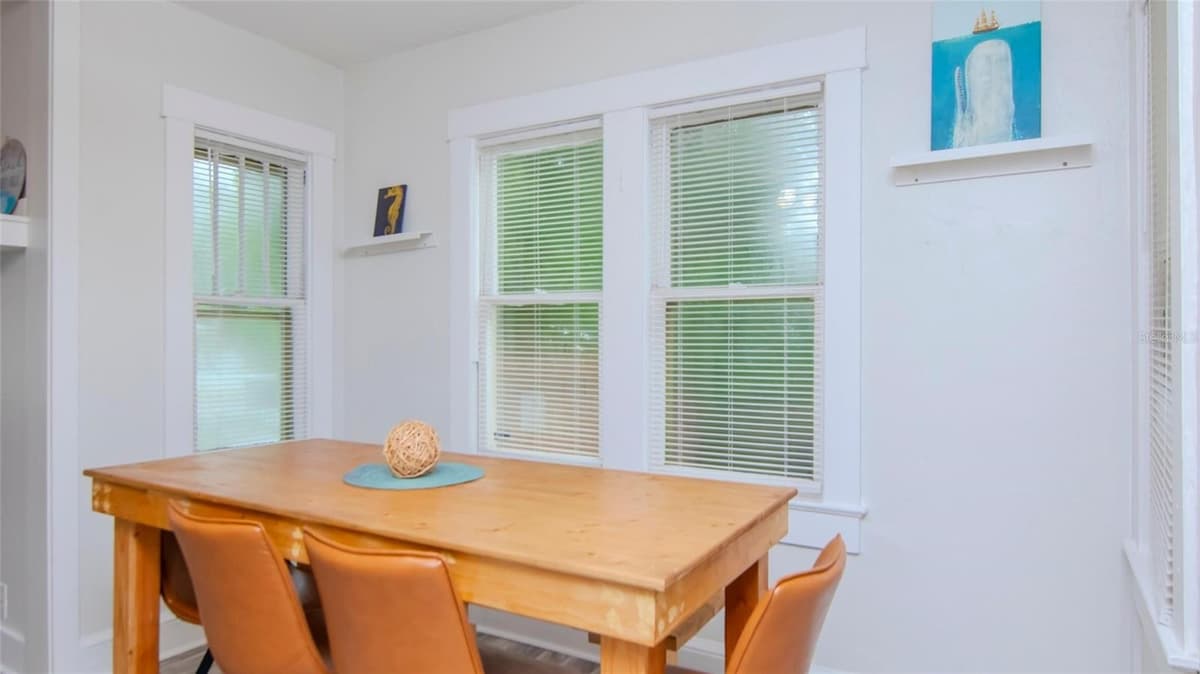 1466 LAURA STREET — photo 9 of 40