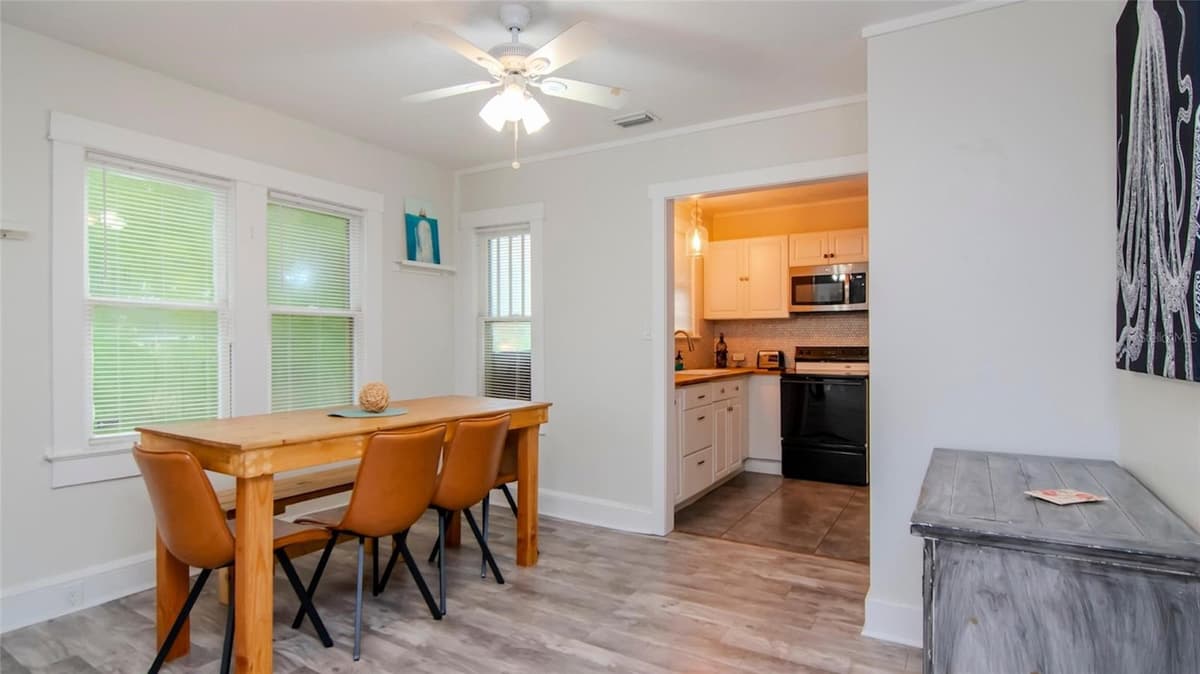 1466 LAURA STREET — photo 8 of 40