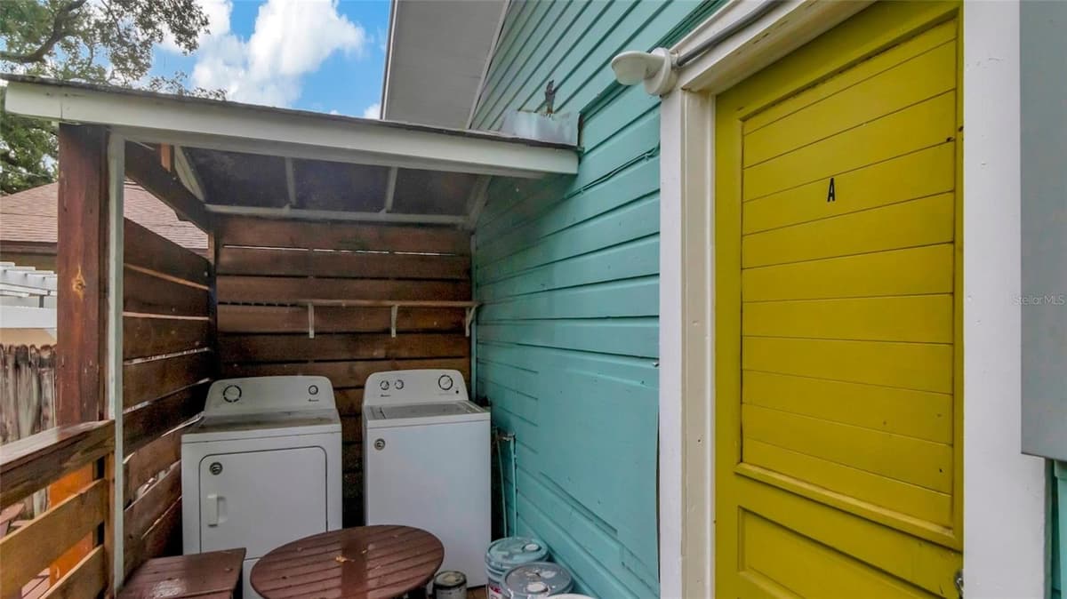 1466 LAURA STREET — photo 18 of 40