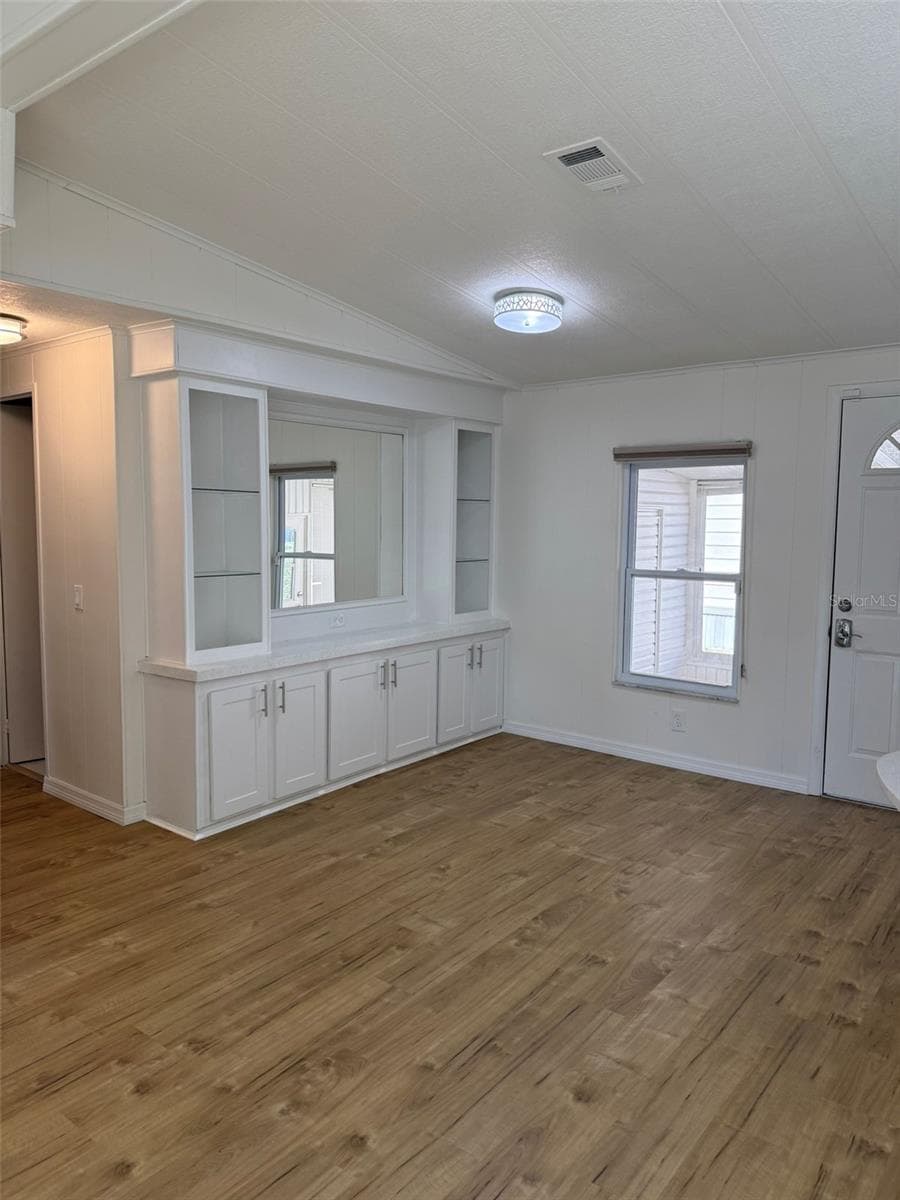 130 CLUBVIEW DRIVE — photo 8 of 27