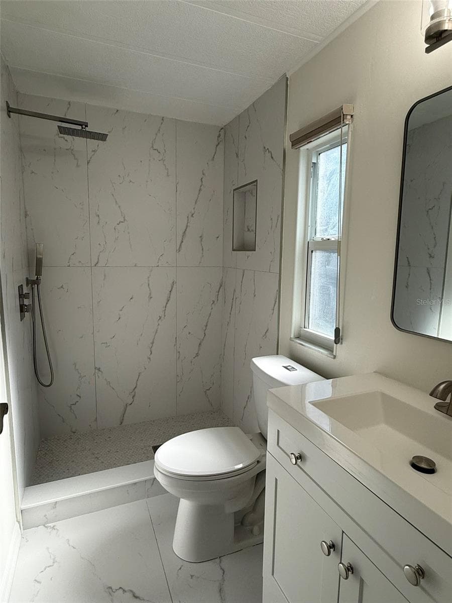130 CLUBVIEW DRIVE — photo 20 of 27