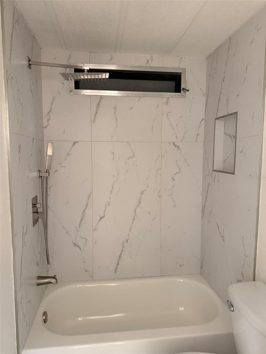 130 CLUBVIEW DRIVE — photo 15 of 27