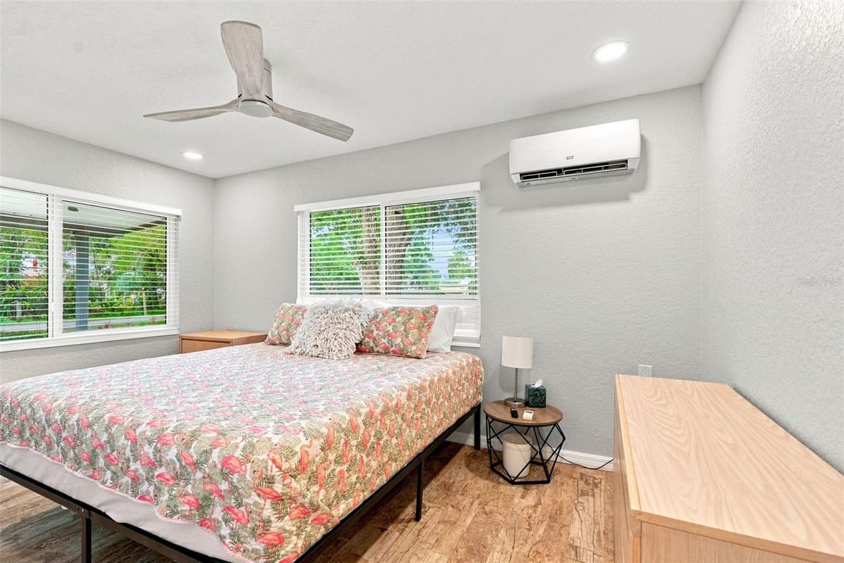 5421 GAY STREET — photo 13 of 65