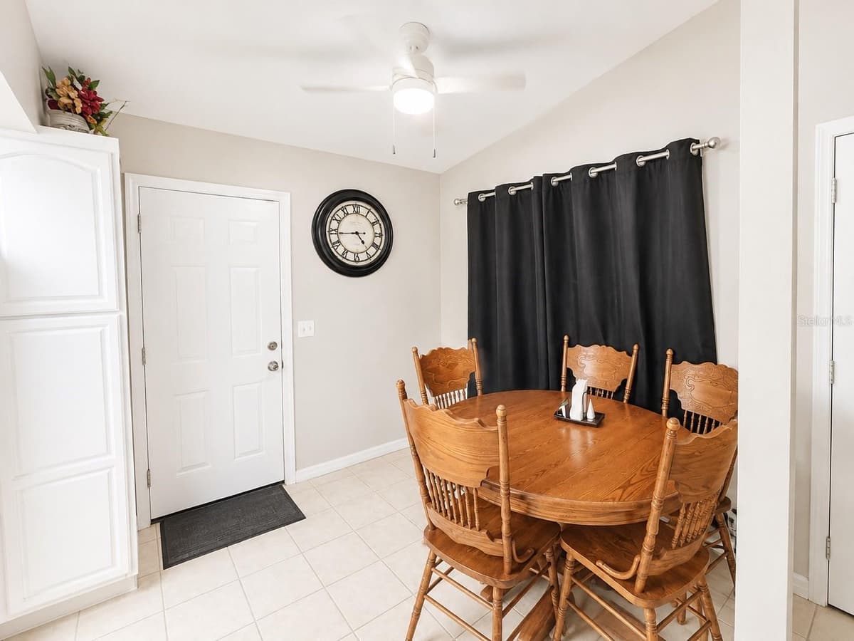 35 ALMOND ROAD — photo 4 of 13