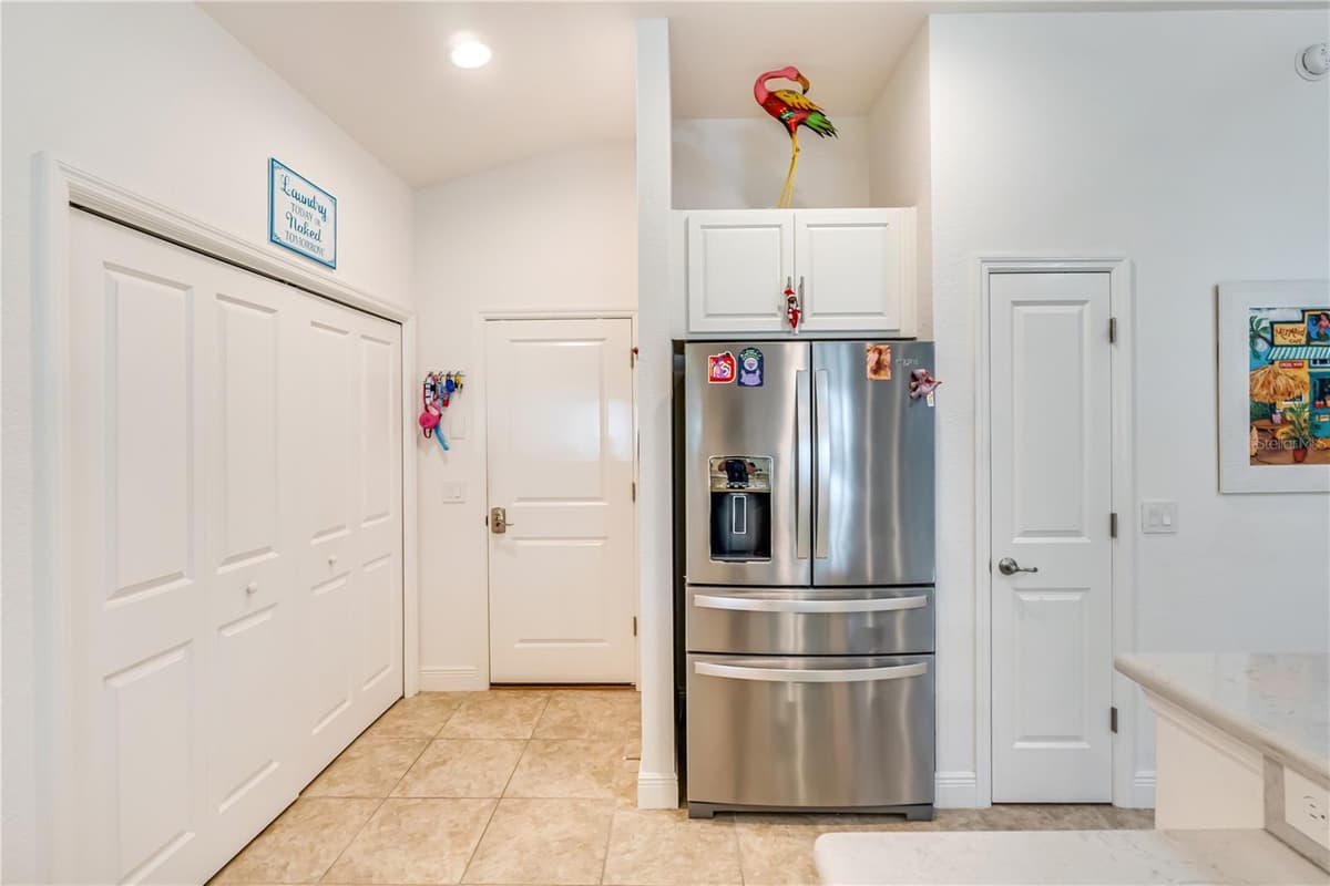 10369 SILVER MAPLE AVENUE — photo 14 of 46