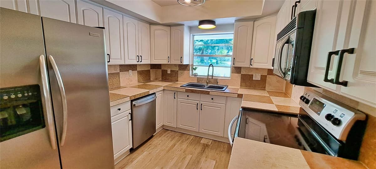 3017 BAY LAKE ROAD — photo 9 of 36