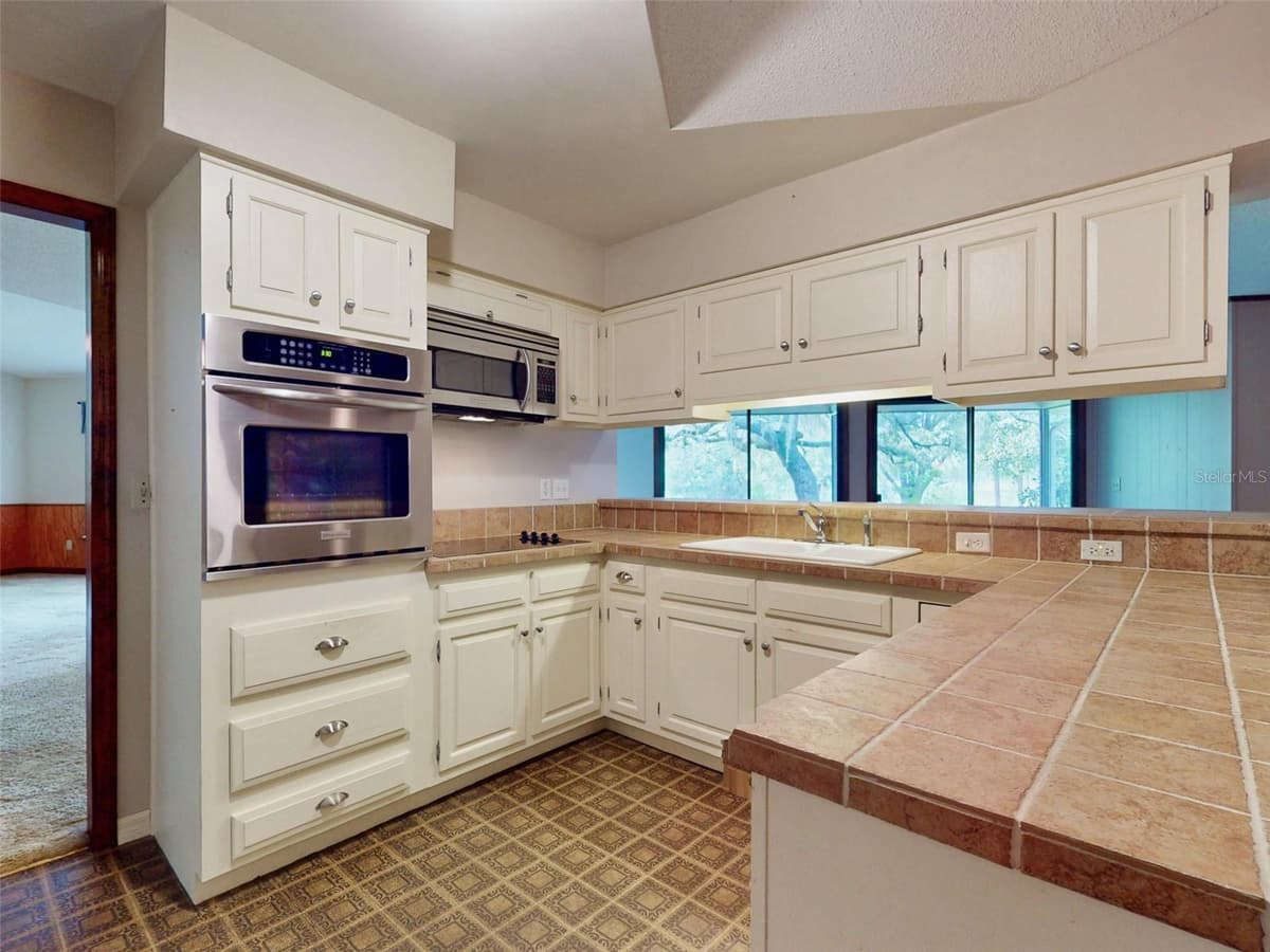 799 LEHIGH DRIVE — photo 10 of 28