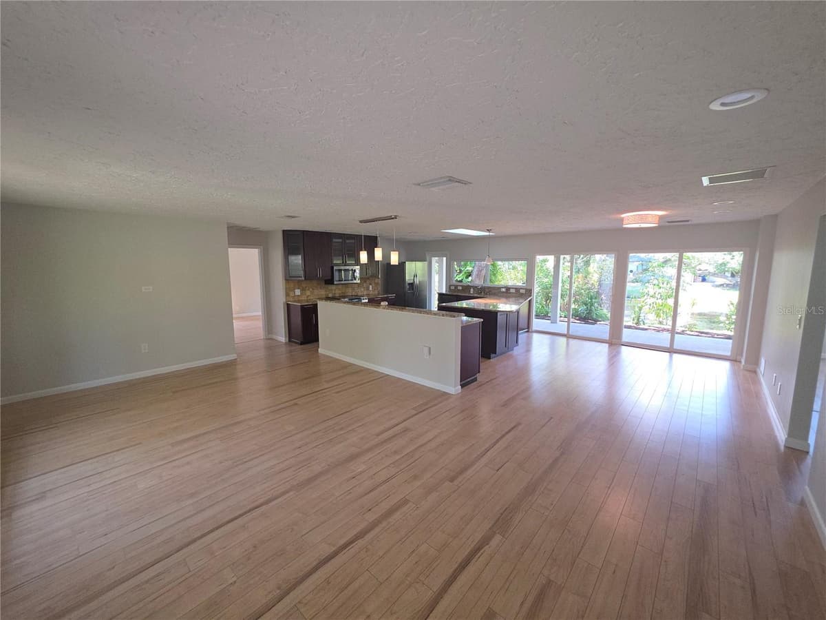 7708 9TH AVE DRIVE — photo 7 of 45