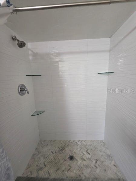 4643 SUMMERWIND DRIVE — photo 10 of 17
