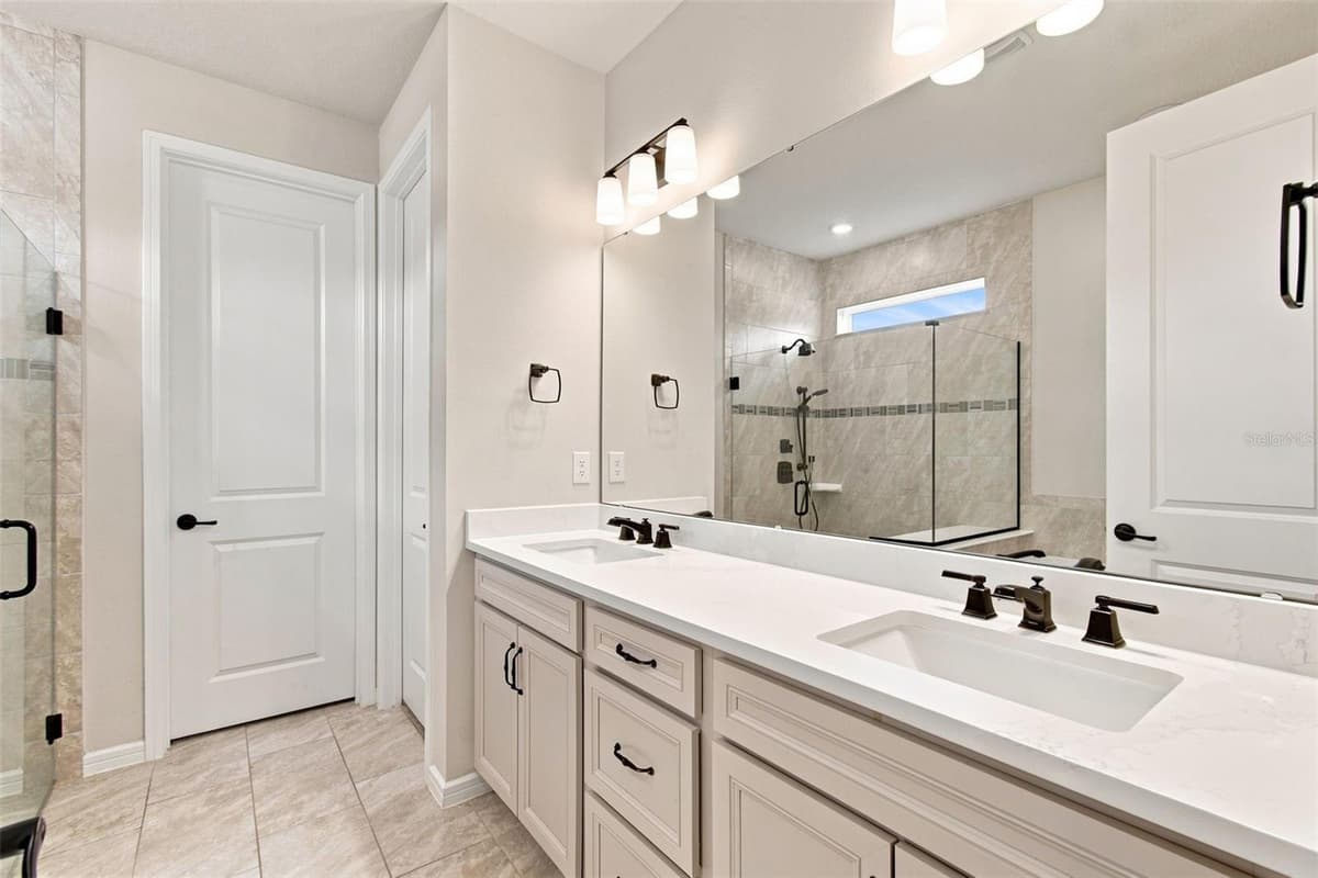 3362 HANGING TIDE STREET — photo 17 of 58