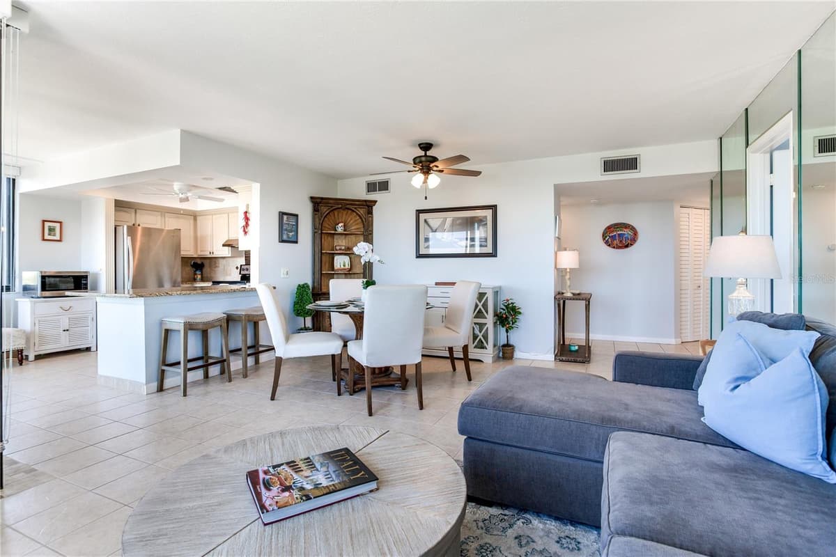 6104 PALMA DEL MAR BOULEVARD — photo 9 of 59