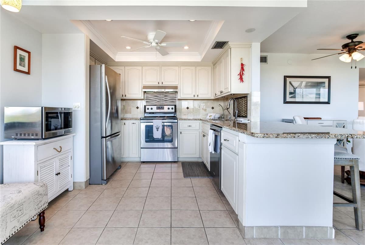 6104 PALMA DEL MAR BOULEVARD — photo 14 of 59