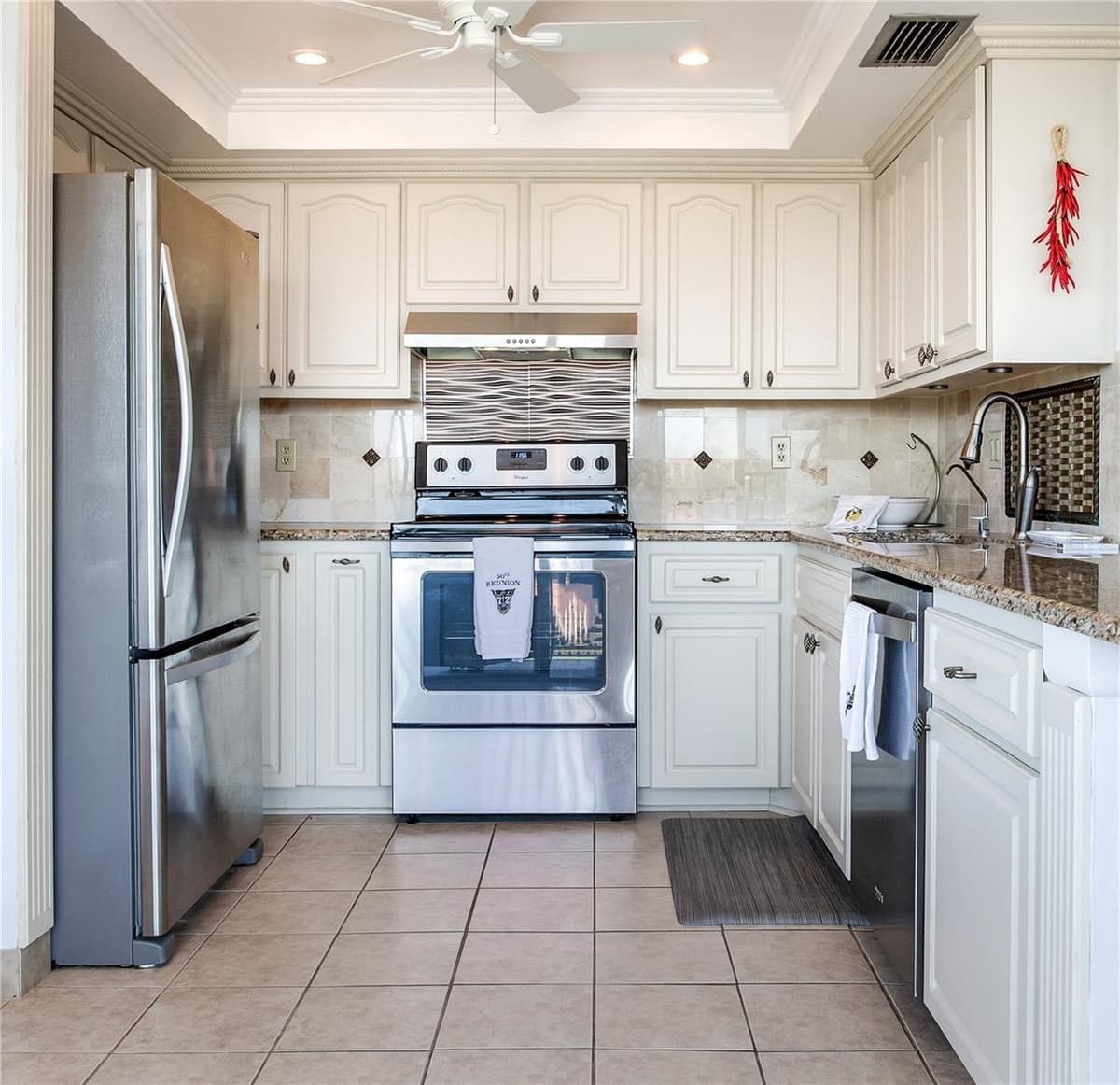 6104 PALMA DEL MAR BOULEVARD — photo 15 of 59
