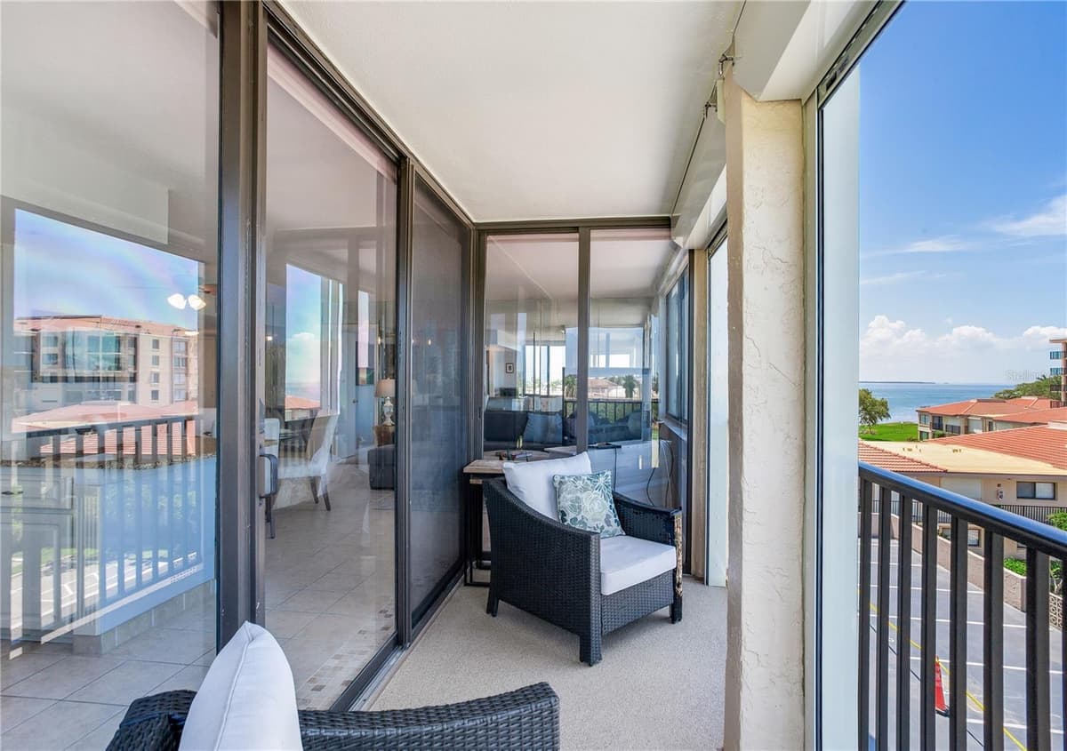 6104 PALMA DEL MAR BOULEVARD — photo 19 of 59