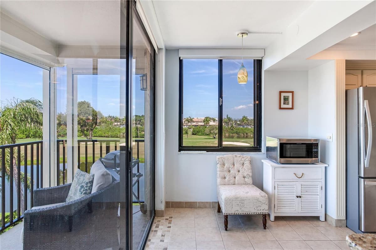 6104 PALMA DEL MAR BOULEVARD — photo 12 of 59