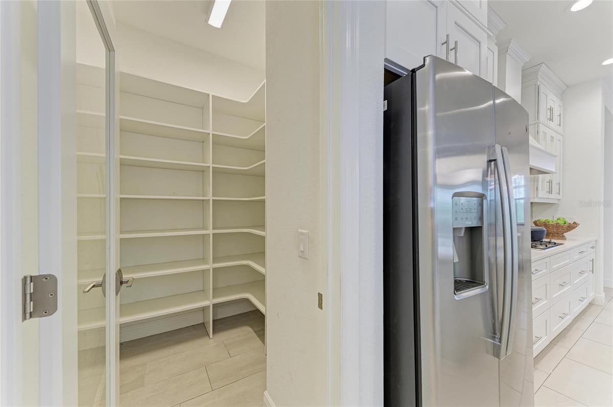 10913 TREVINO STREET — photo 14 of 50