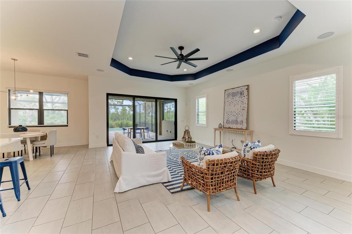 10913 TREVINO STREET — photo 19 of 50