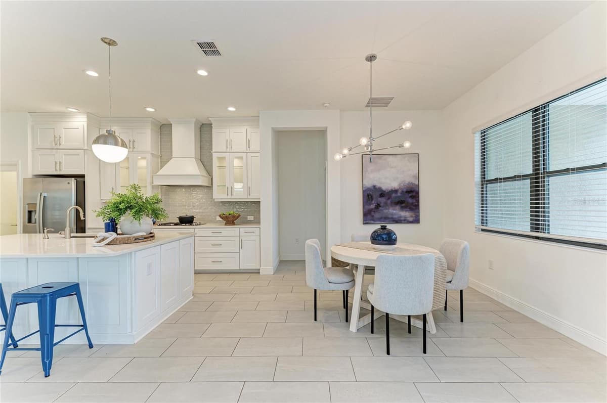10913 TREVINO STREET — photo 15 of 50