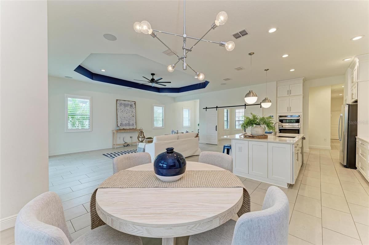 10913 TREVINO STREET — photo 16 of 50