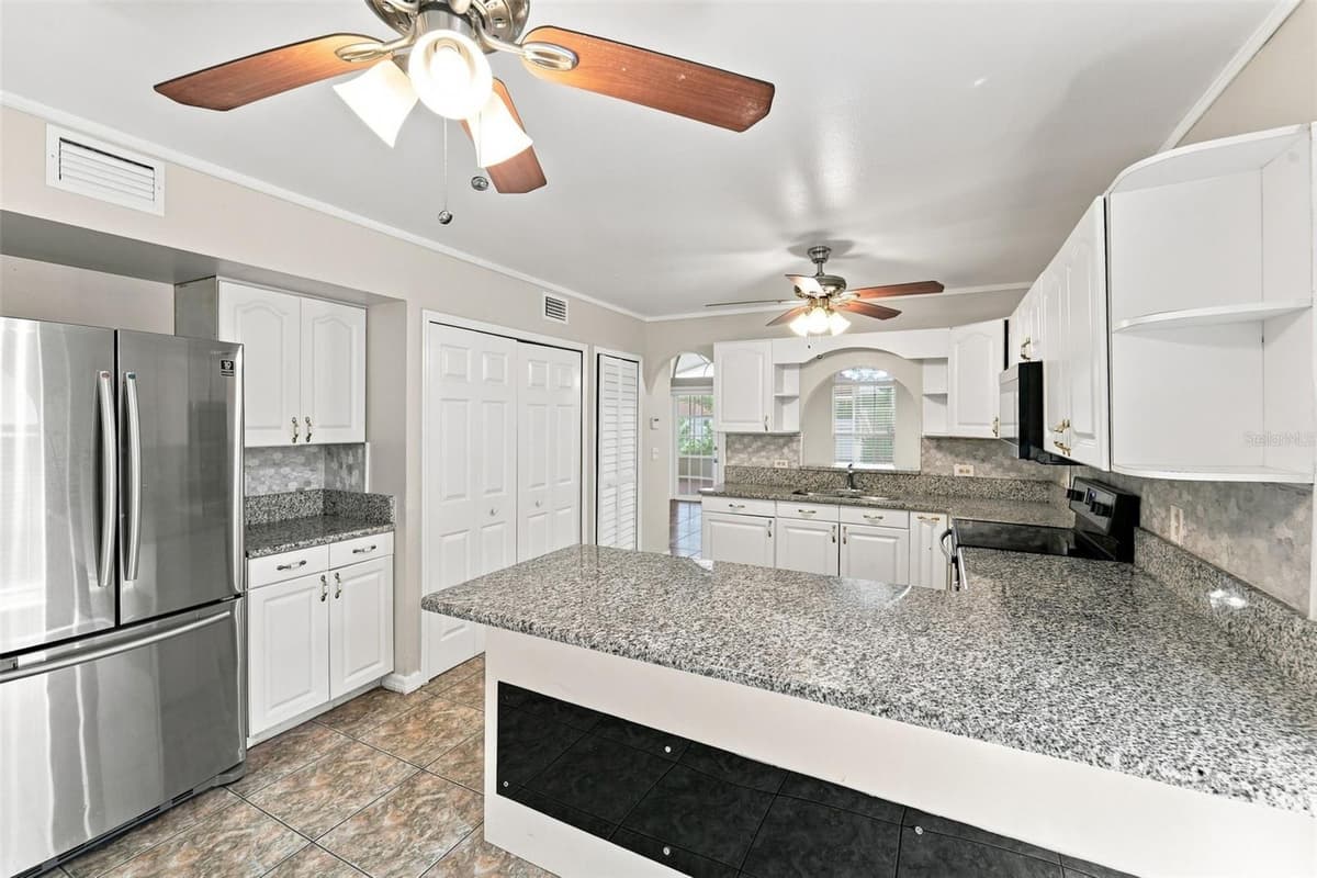 2411 PARSONS POND CIRCLE — photo 6 of 33