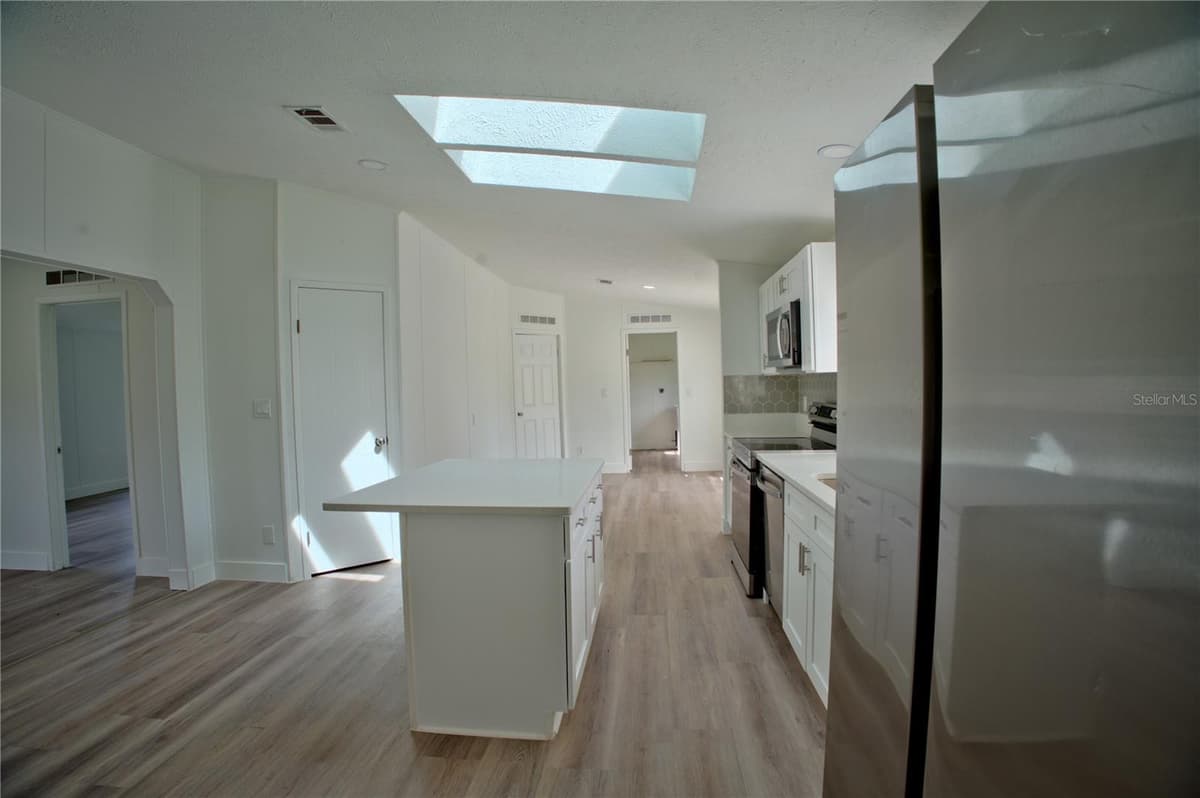 1124 DARA CAY DRIVE — photo 12 of 27