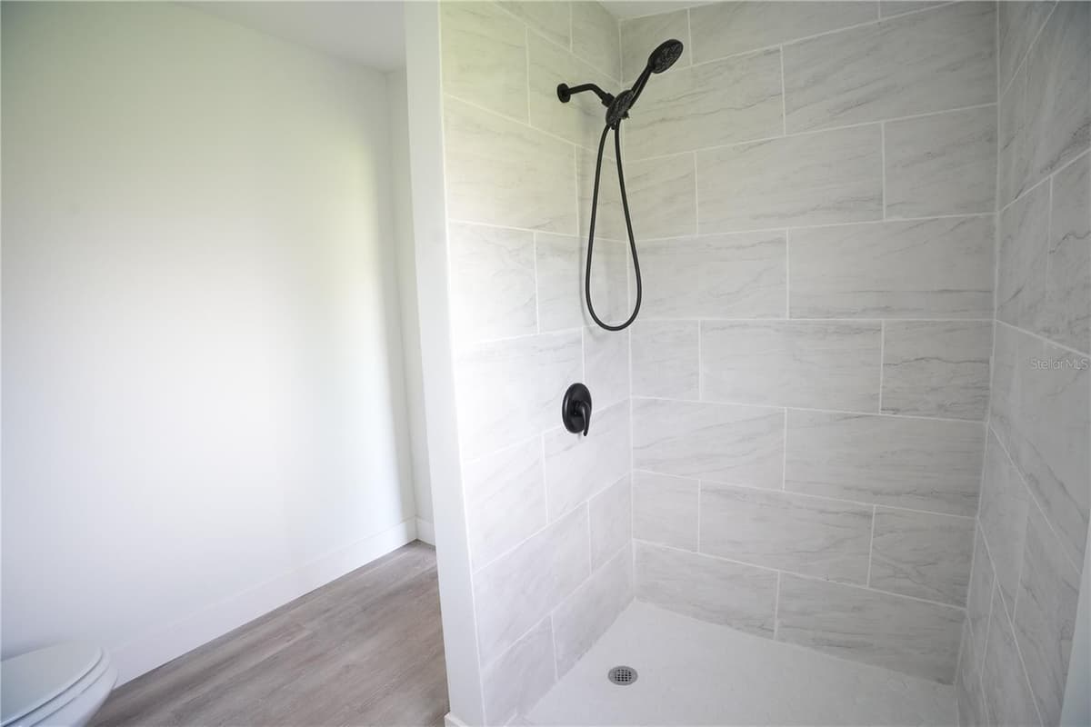 1124 DARA CAY DRIVE — photo 18 of 27