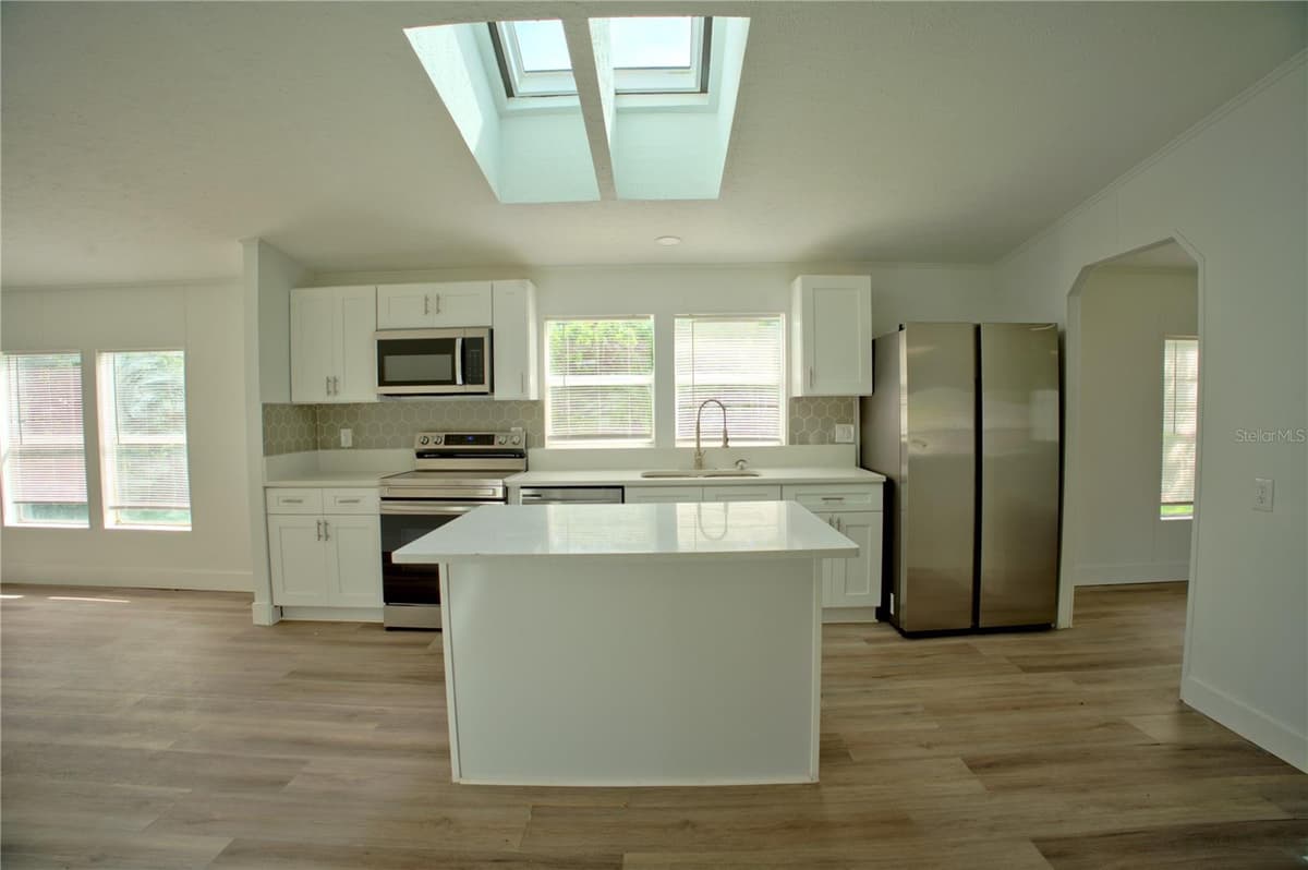 1124 DARA CAY DRIVE — photo 10 of 27