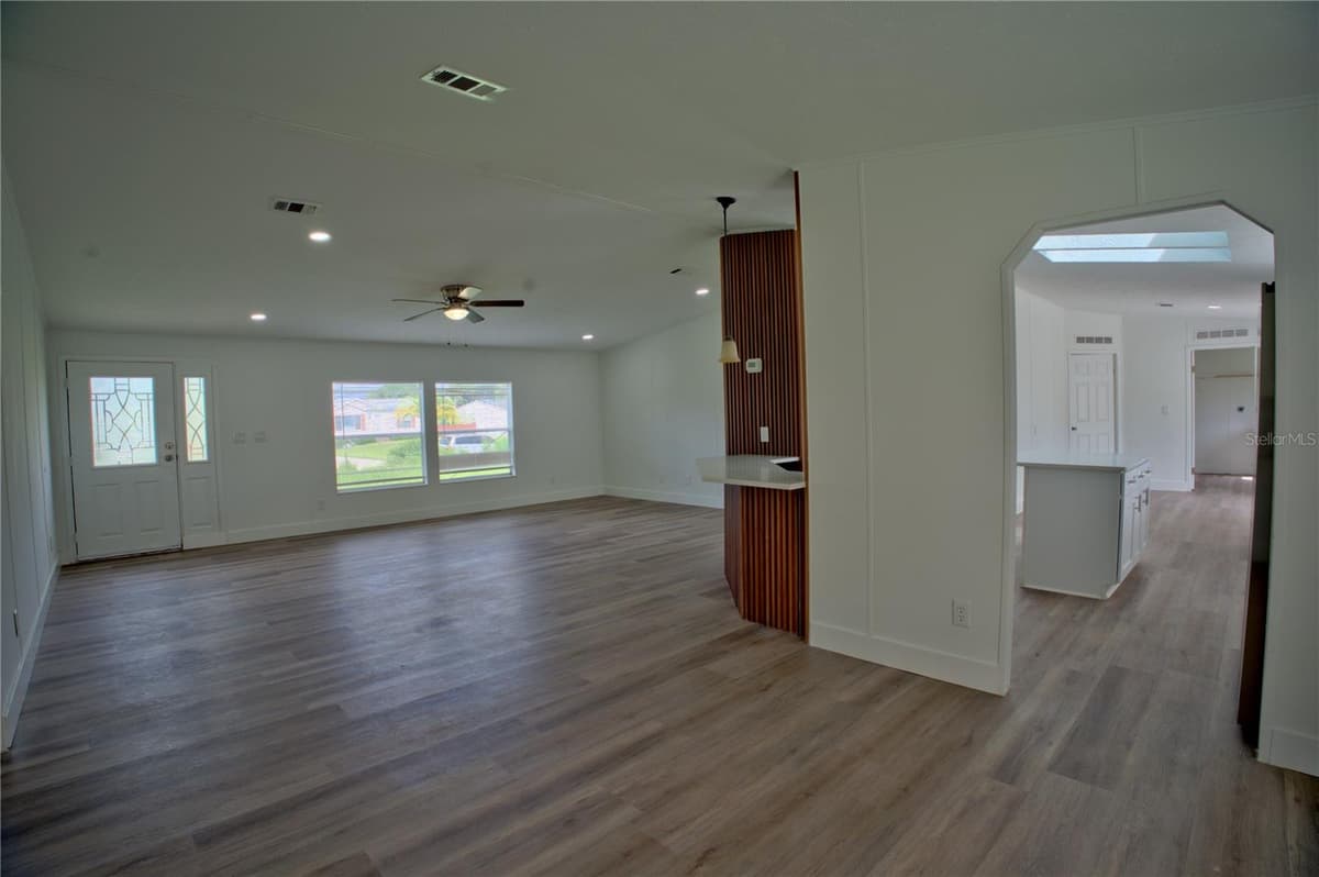 1124 DARA CAY DRIVE — photo 14 of 27