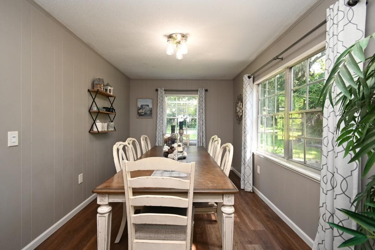 35833 LAKESHORE DRIVE — photo 15 of 38