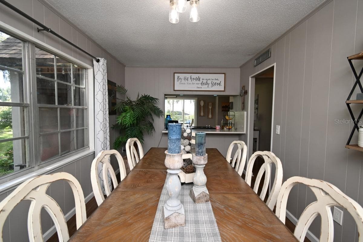 35833 LAKESHORE DRIVE — photo 16 of 38