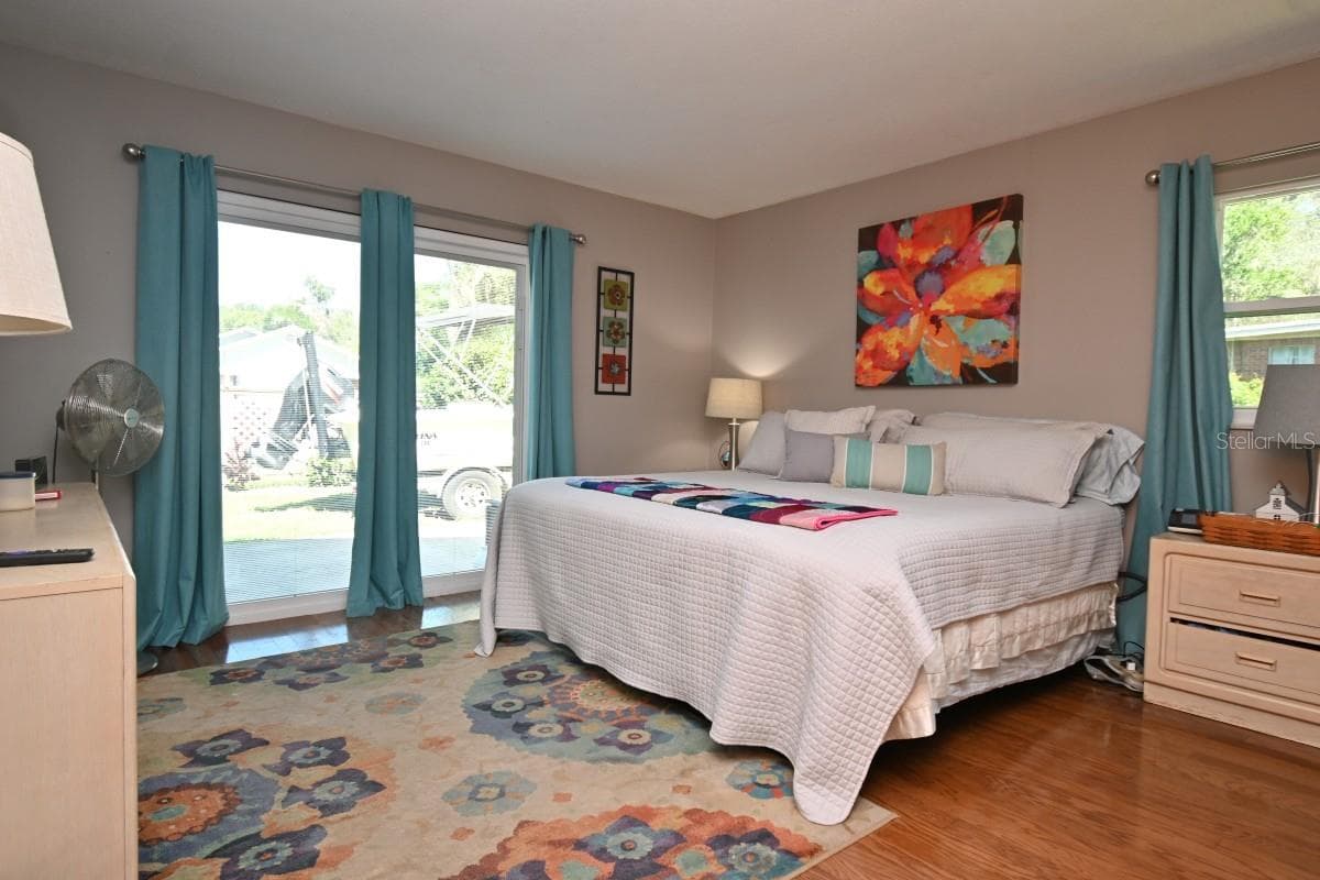 35833 LAKESHORE DRIVE — photo 17 of 38