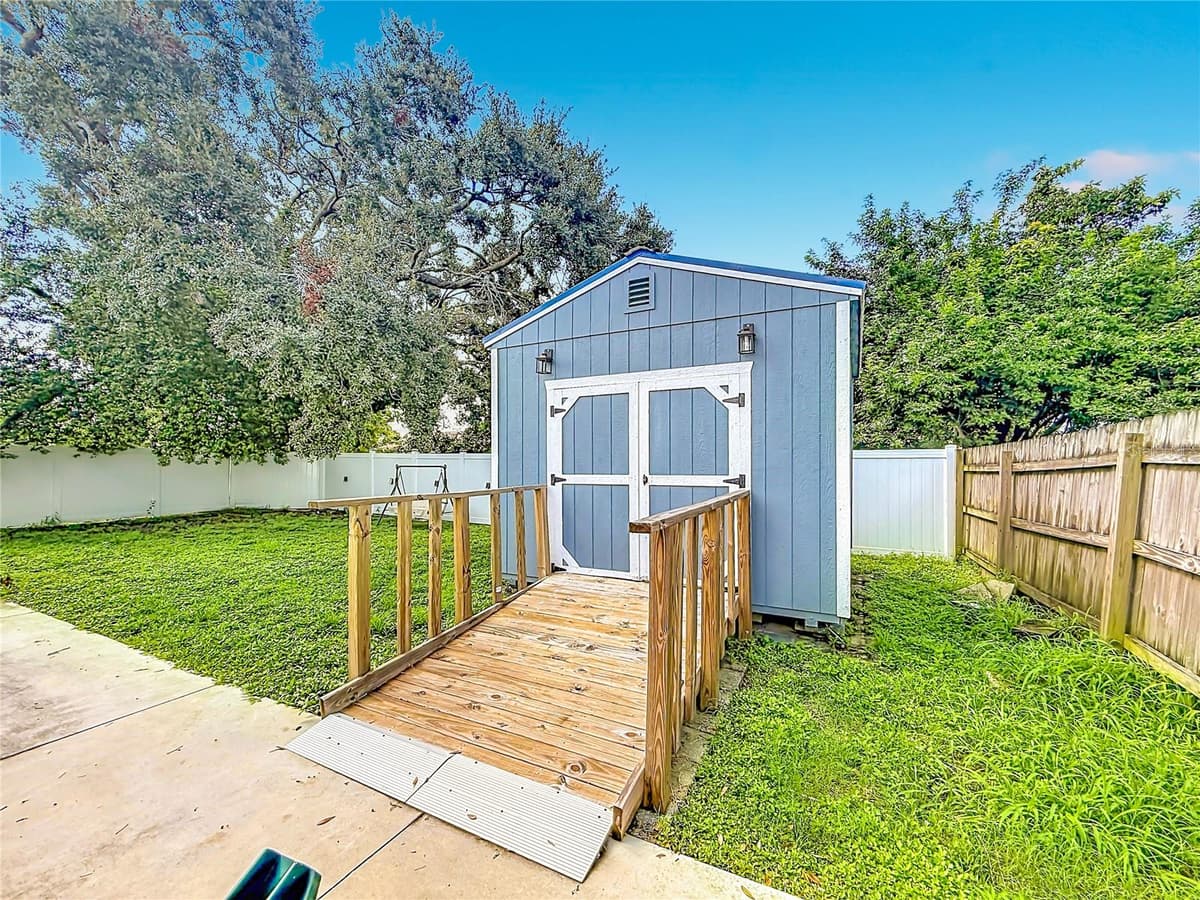 6512 CHELSEA STREET — photo 35 of 51