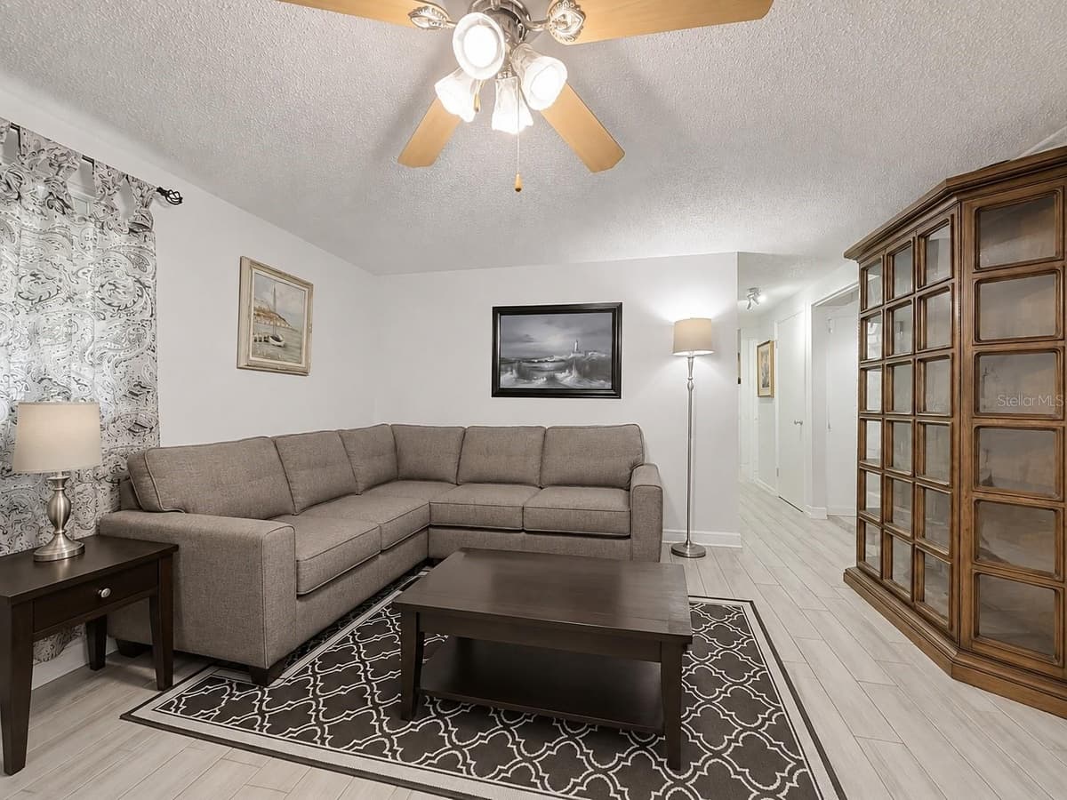 6512 CHELSEA STREET — photo 4 of 51