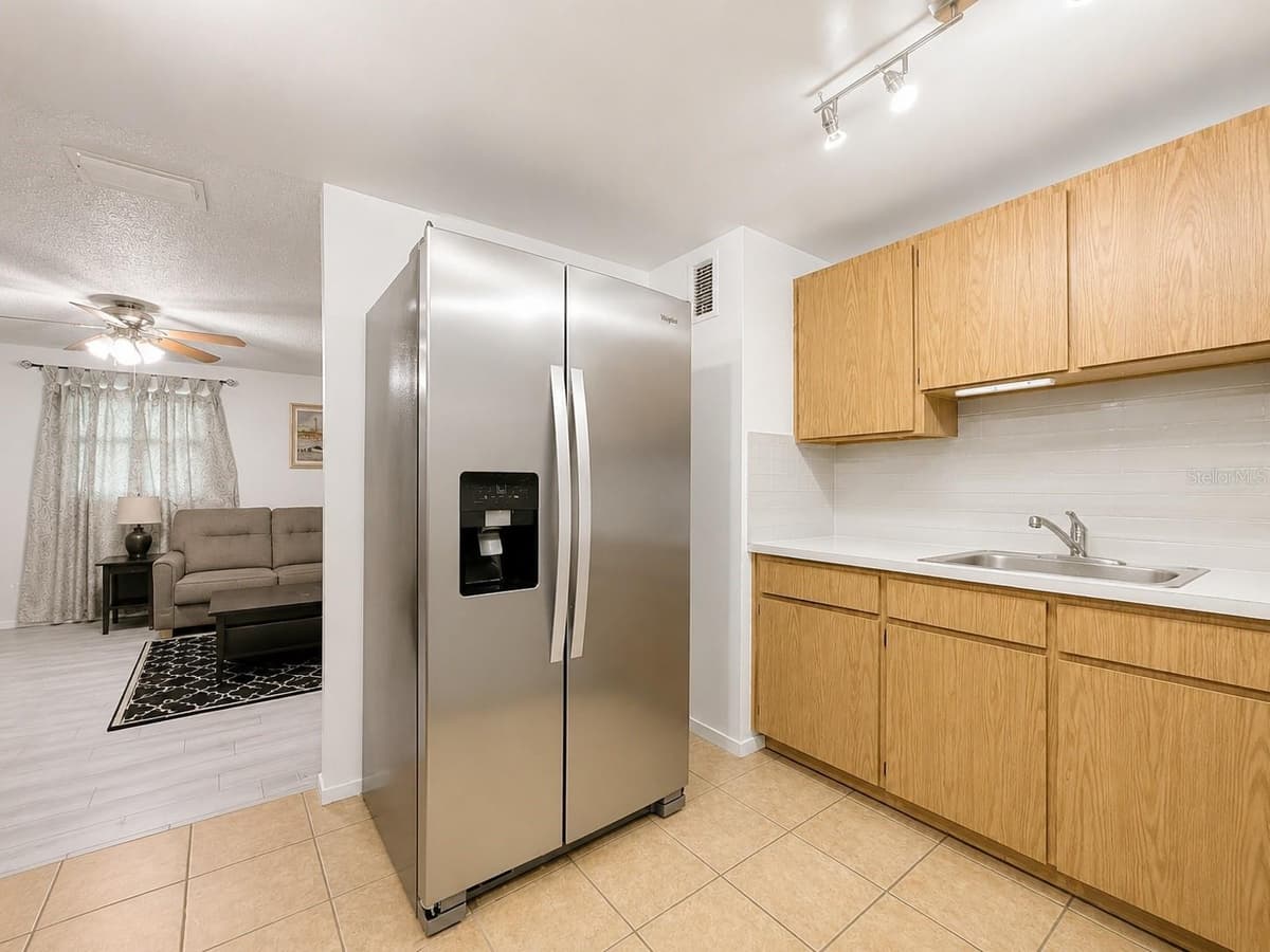 6512 CHELSEA STREET — photo 8 of 51