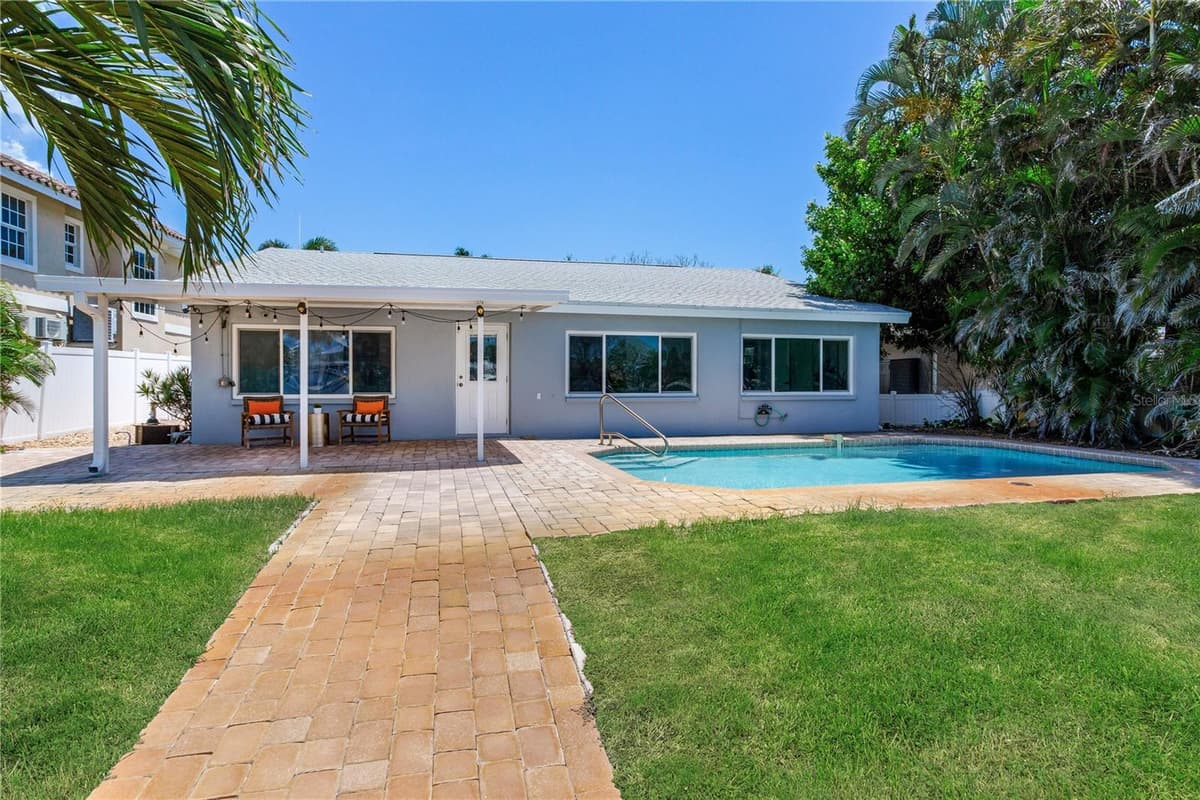 16458 REDINGTON DRIVE — photo 46 of 63