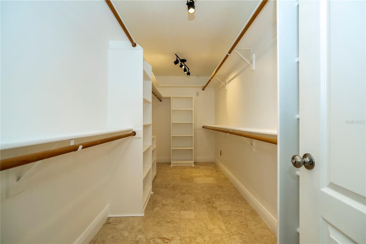 3856 HUNTERS ISLE DRIVE — photo 45 of 89
