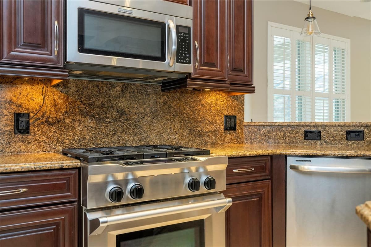 3856 HUNTERS ISLE DRIVE — photo 49 of 89